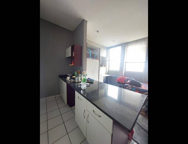 1 BEDROOM APARTMENT FOR SALE IN BRAAMFONTEIN